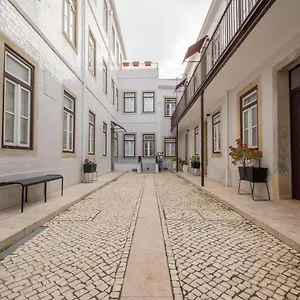 Charming In Private At Graca Apartamento